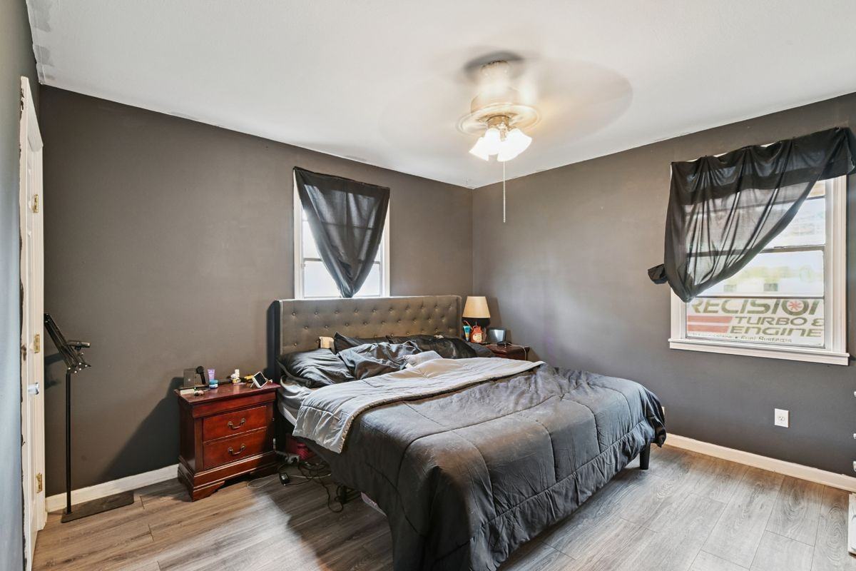 2420 Fenelon St - Photo 4 of 16