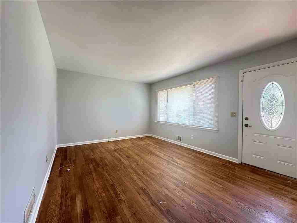 967 Pine Roc Dr - Photo 3 of 15