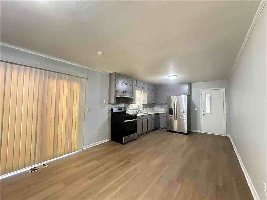 967 Pine Roc Dr - Photo 4 of 15