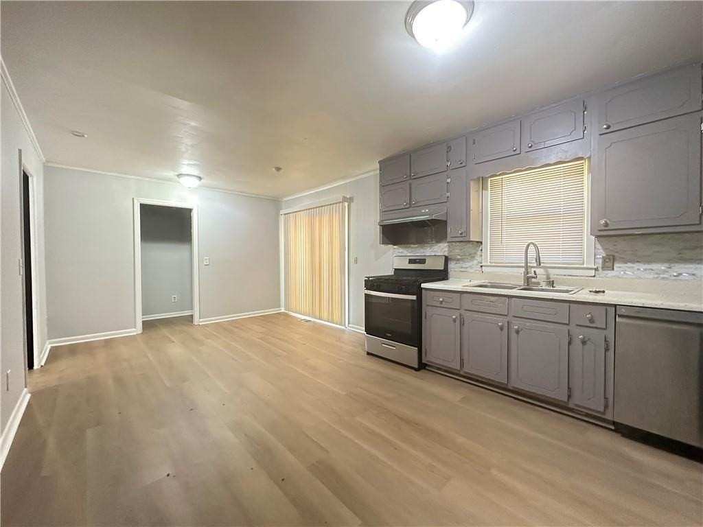 967 Pine Roc Dr - Photo 5 of 15