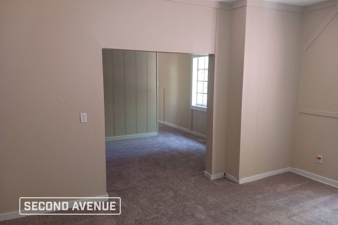 306 1st St - Photo 6 of 10