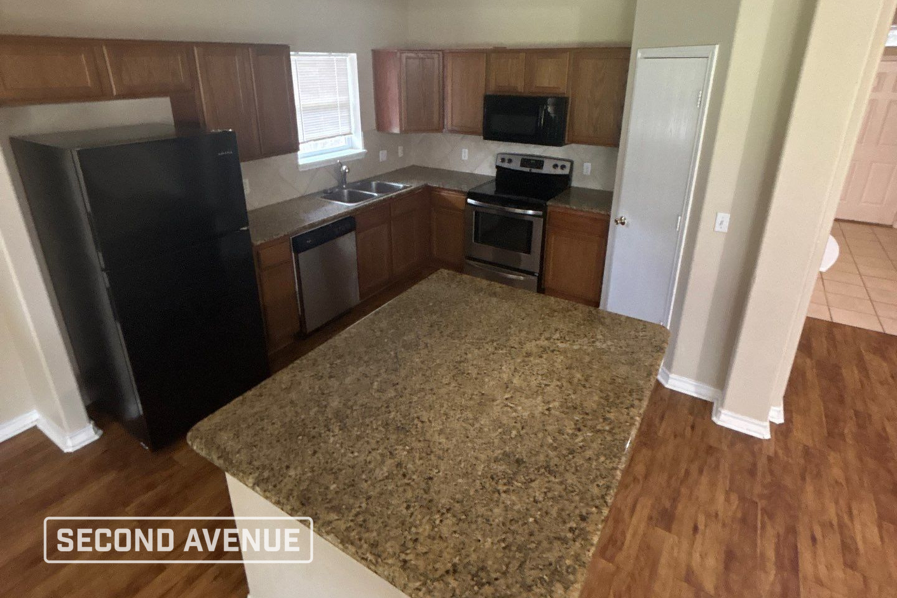 7030 Saar Ct - Photo 3 of 19