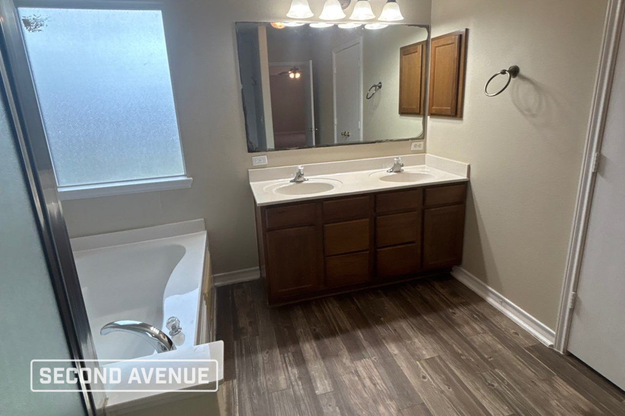 7030 Saar Ct - Photo 5 of 19