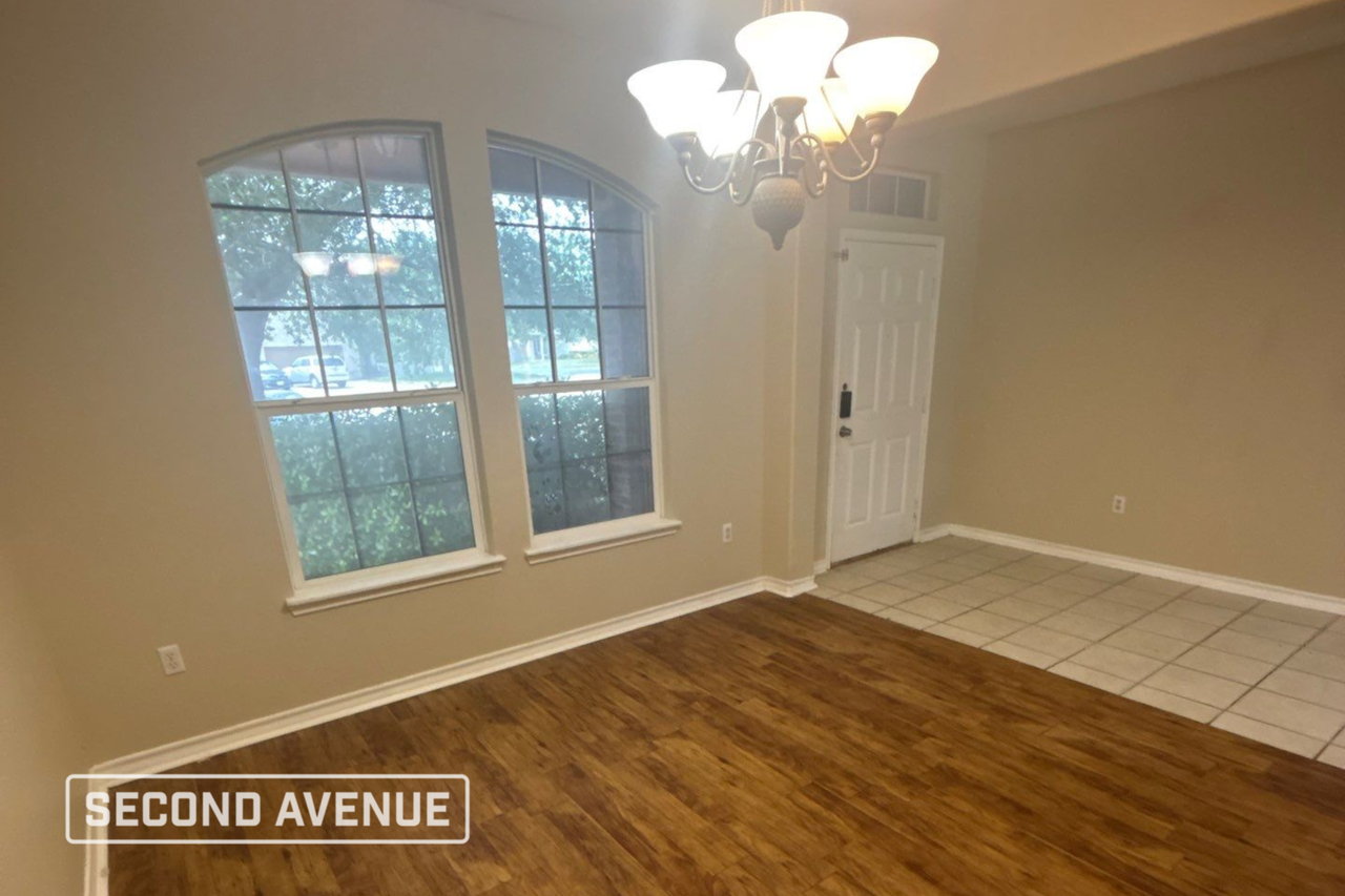 7030 Saar Ct - Photo 7 of 19