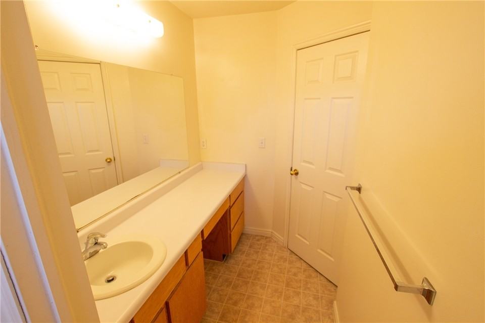 488 Elm St - Photo 4 of 6