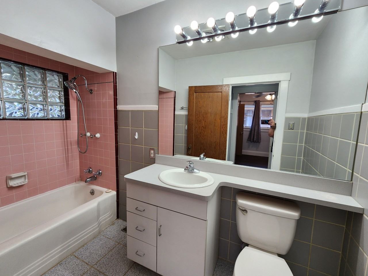 279 E Hubbard Ave - Photo 6 of 14