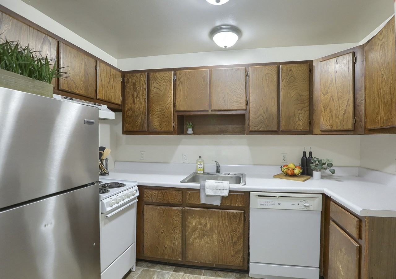 Apartments at Regent Drive - Photo 2 of 21