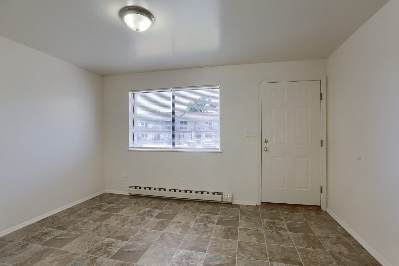 Apartments at Regent Drive - Photo 4 of 21