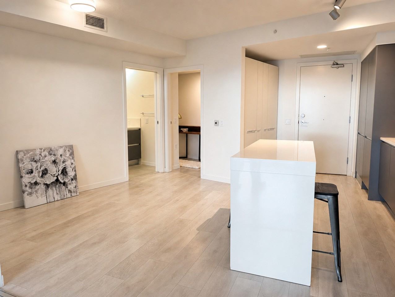 180 East 2nd Avenue #1021 - Photo 2 of 13
