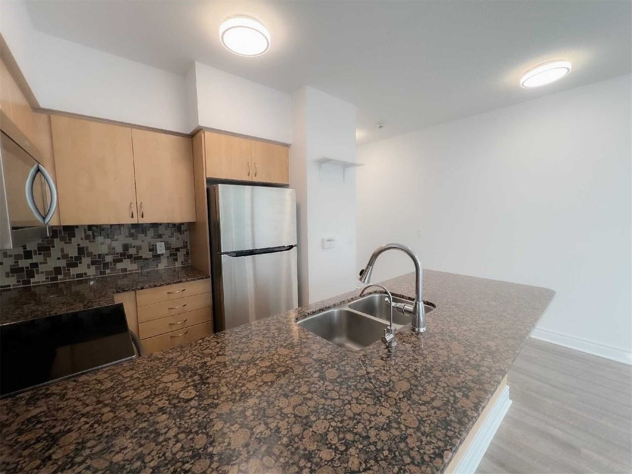 198 Lake Cres #309 - Photo 4 of 19