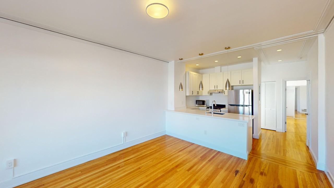 1840 Clay Street - Photo 3 of 19