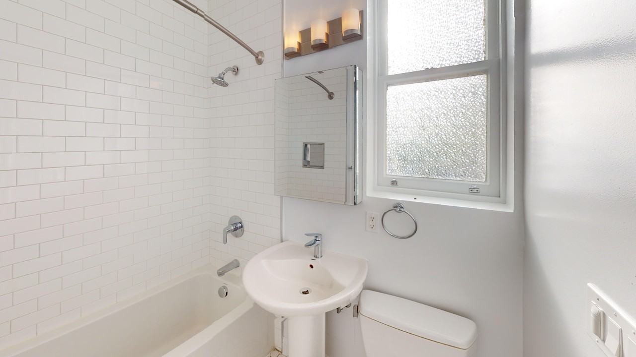 1840 Clay Street - Photo 6 of 19