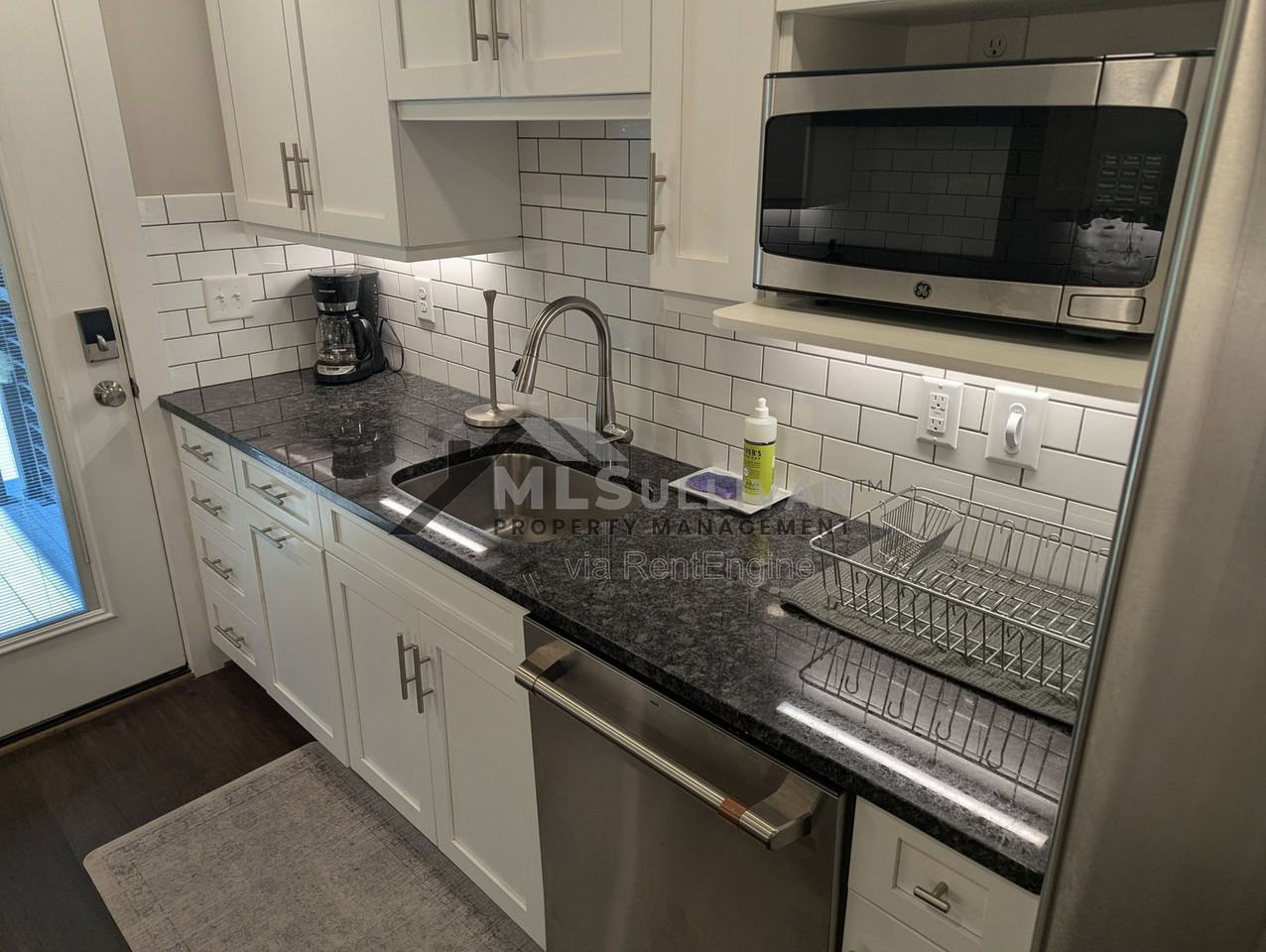 144 E Tryon St #5 - Photo 4 of 18