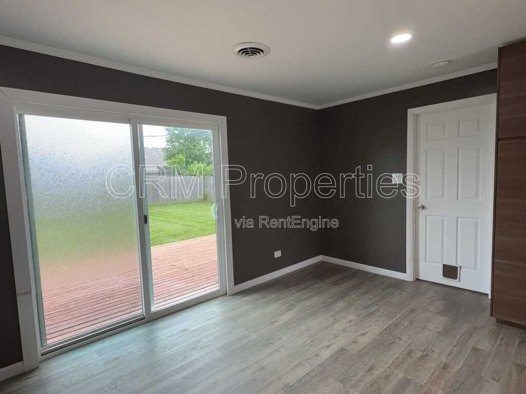2519 Wickersham Dr S - Photo 6 of 31