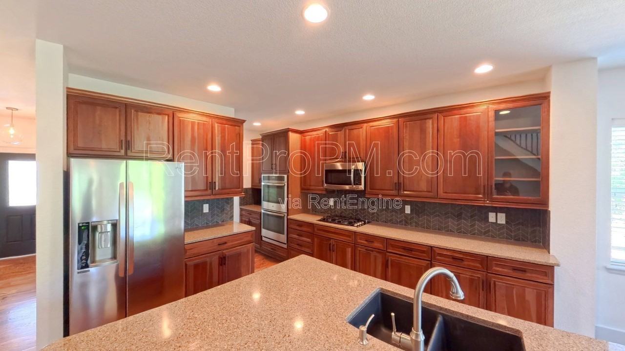 3802 Wild Elm Way - Photo 4 of 50