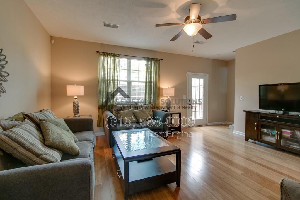 921 Spence Enclave Ct - Photo 2 of 12
