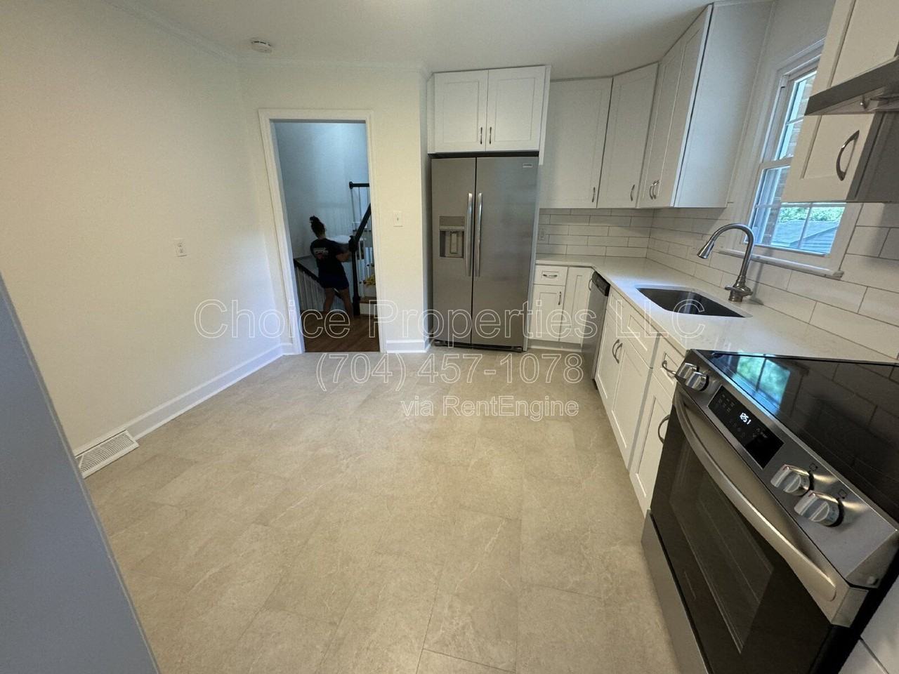 253 Scofield Rd - Photo 6 of 17