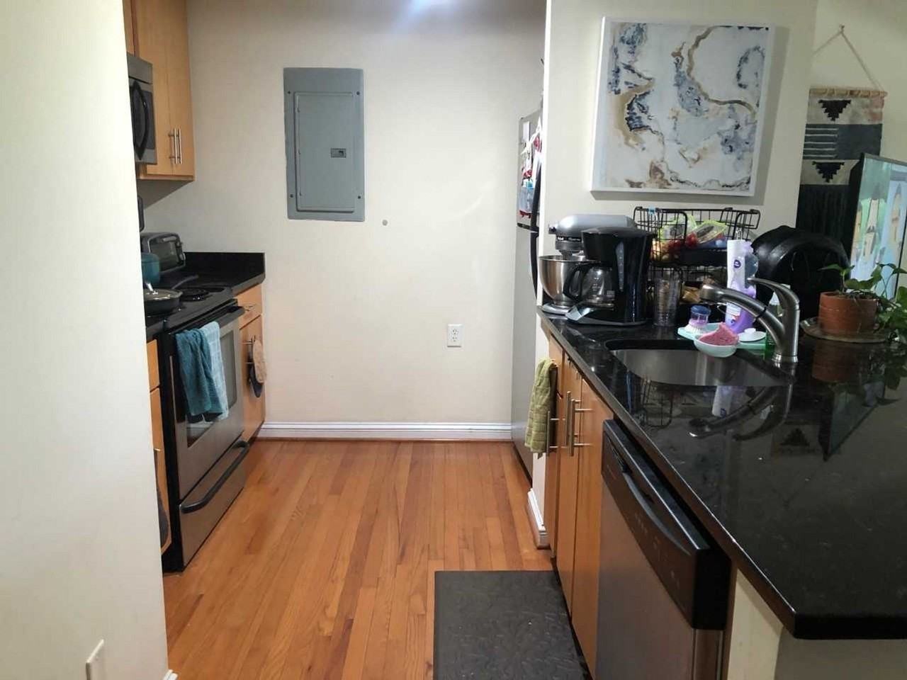 706 N 2nd St #02 - Photo 3 of 14