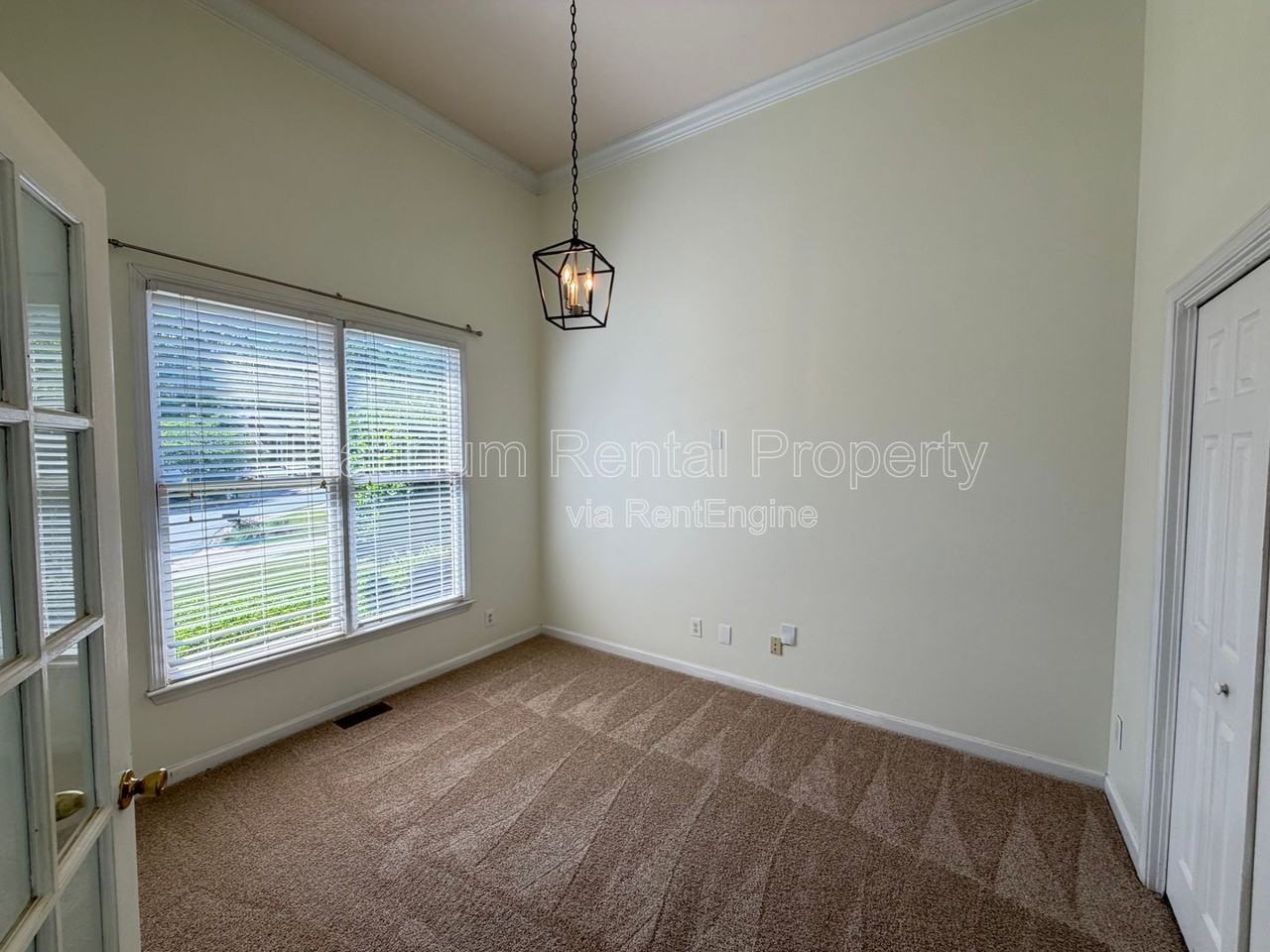 5975 Waterford Pl - Photo 7 of 47