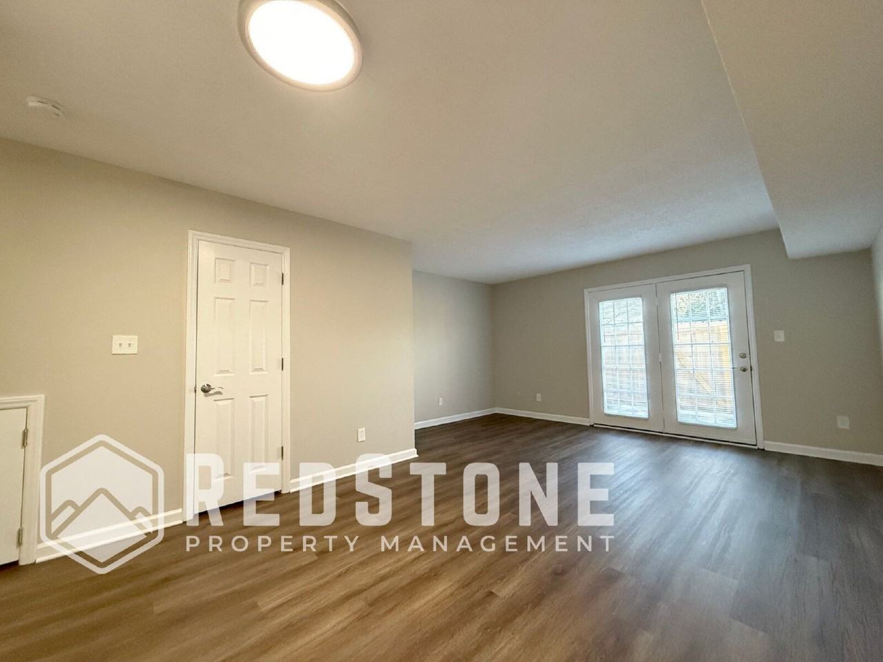 725 S Broad St #C - Photo 4 of 24