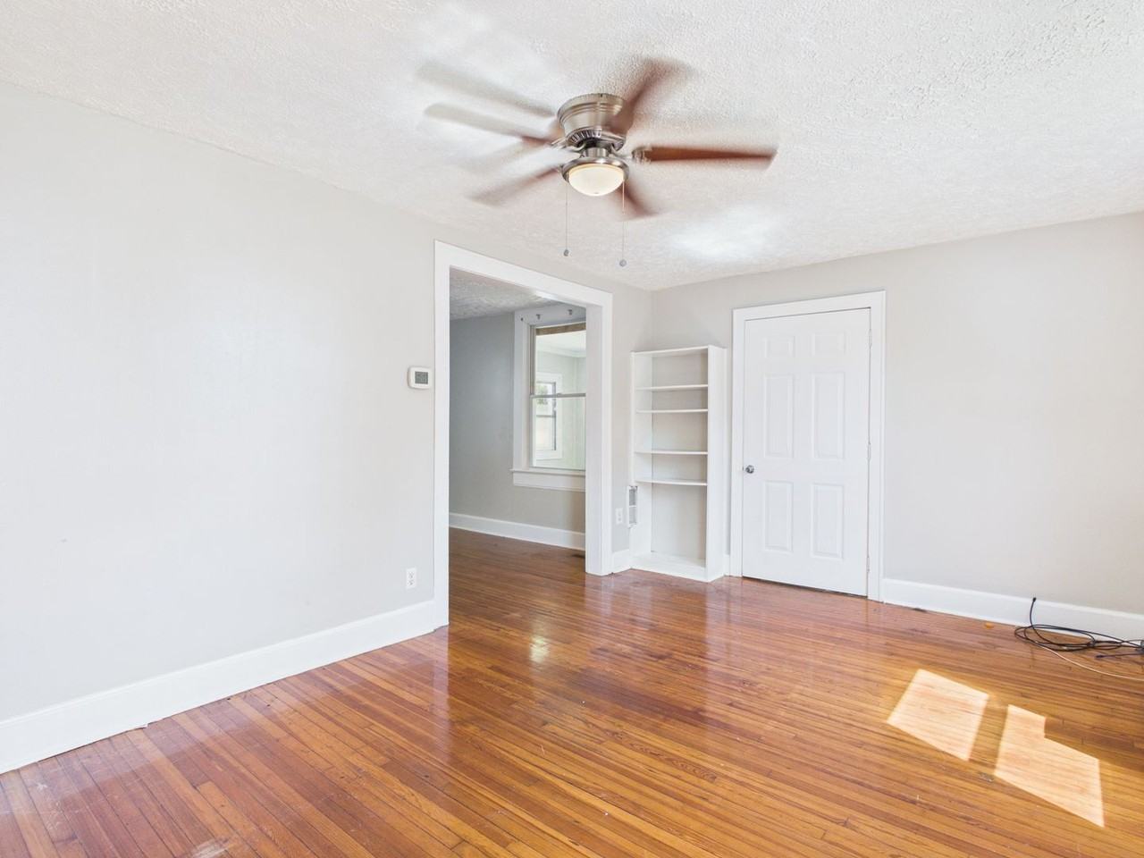 1002 Haskell St - Photo 6 of 29
