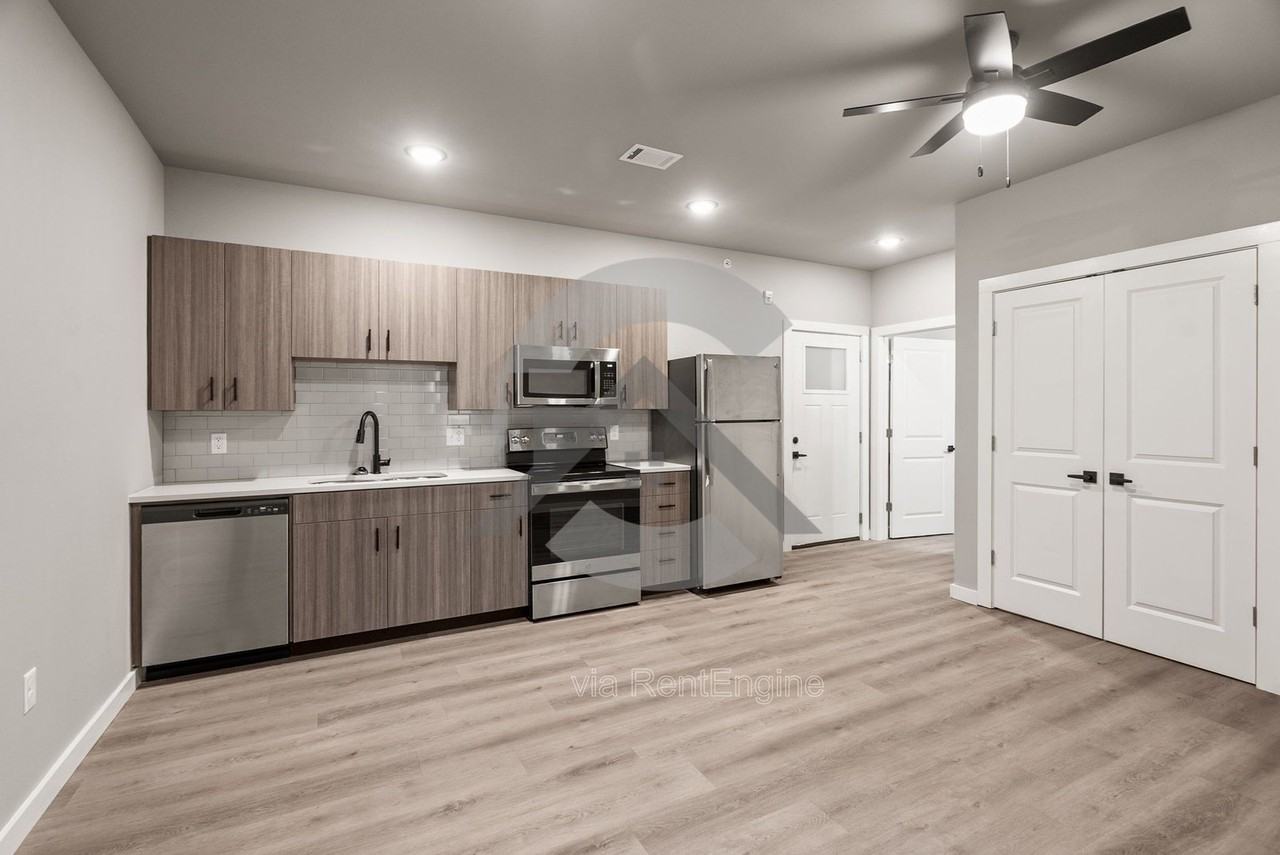 401 N Independence Ave #204 - Photo 3 of 11