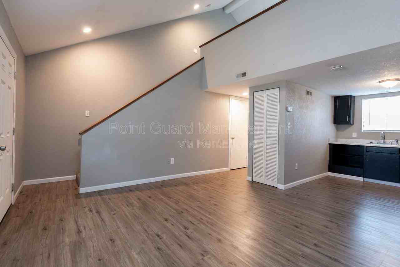 3040 N Arkansas Ave #3