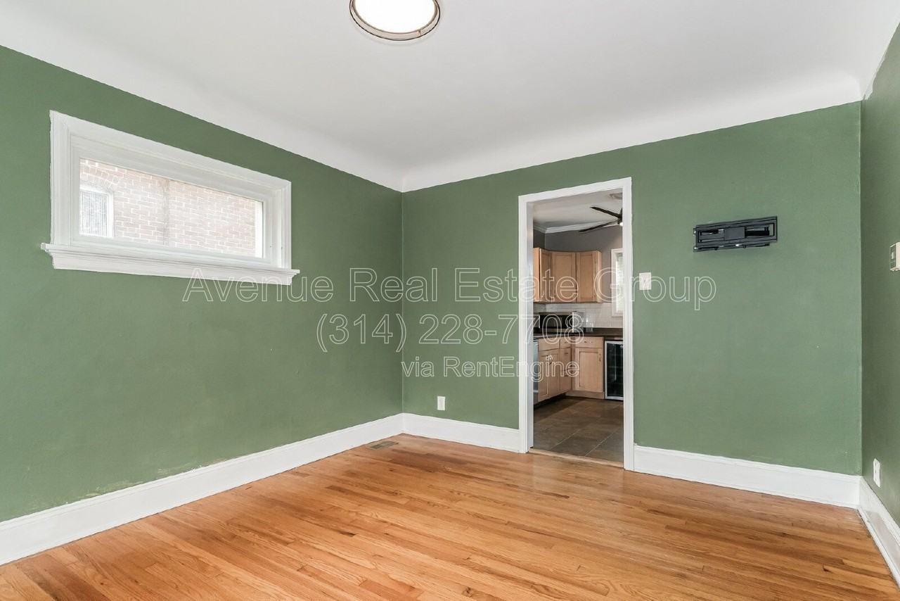 5970 Wanda Ave - Photo 5 of 15