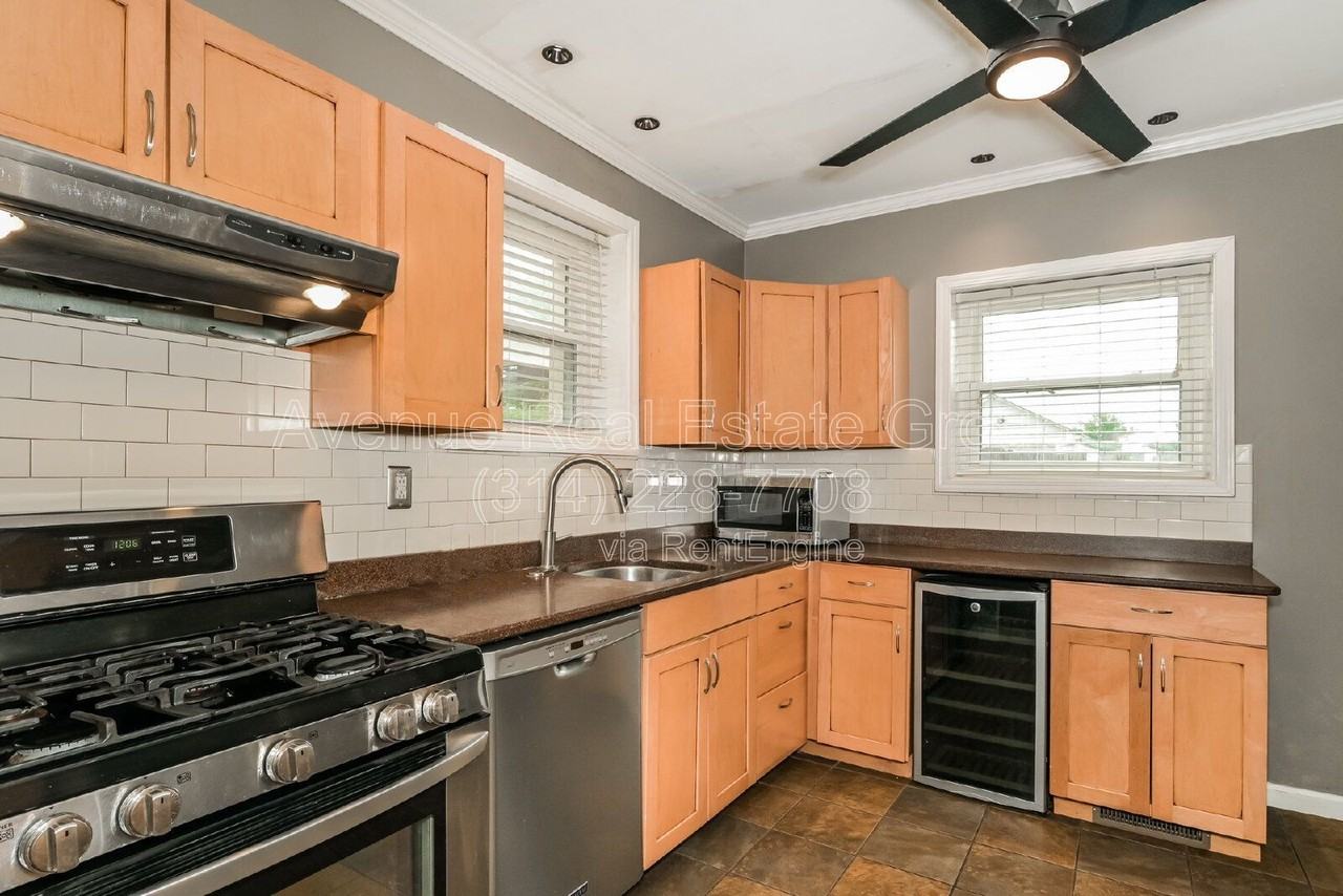 5970 Wanda Ave - Photo 7 of 15