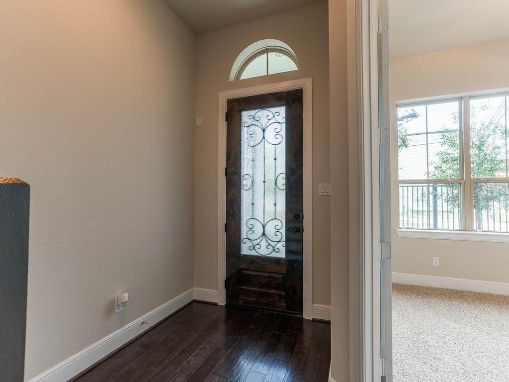4009 Lillian St - Photo 4 of 23