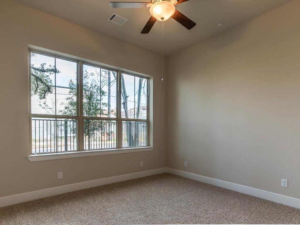 4009 Lillian St - Photo 5 of 23