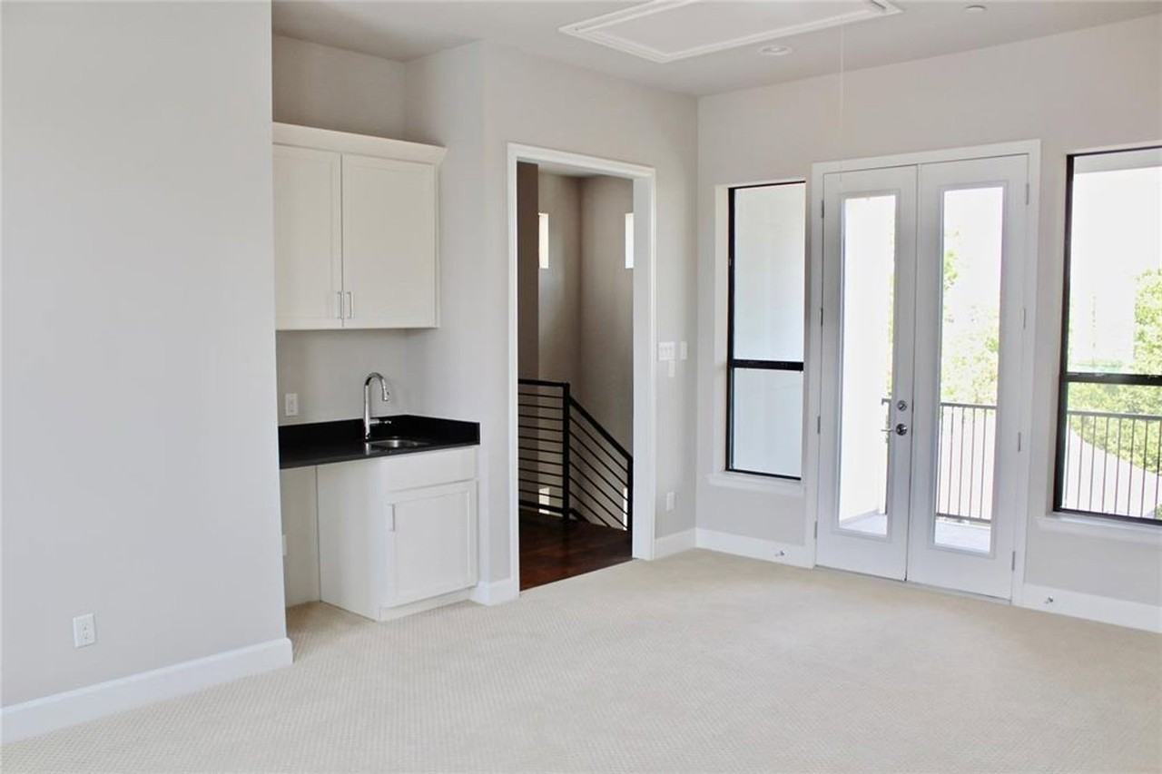 2512 Morgan St - Photo 6 of 21