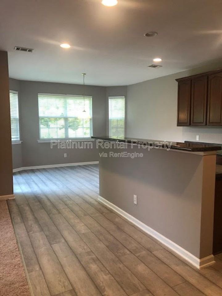 6205 Park Leaf Walk - Photo 6 of 36