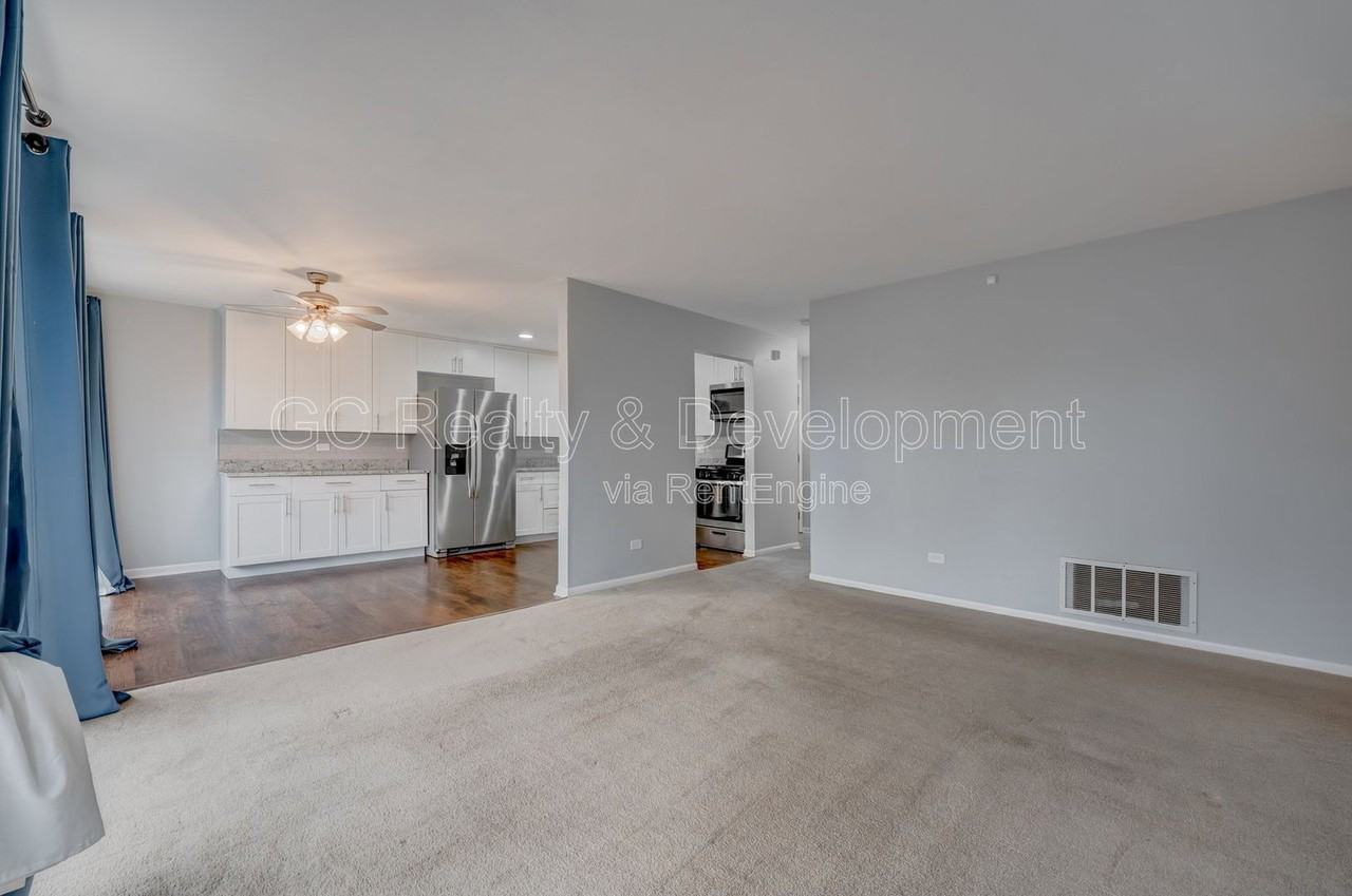 5850 Fresno Ct #C - Photo 4 of 24