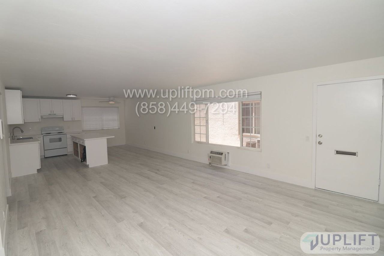 817 B St #5 - Photo 3 of 13
