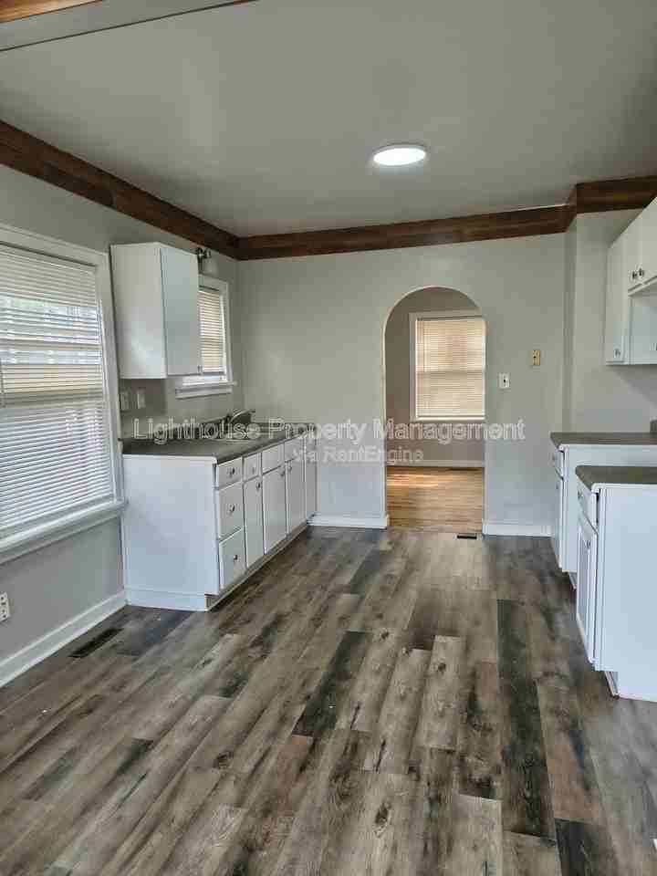 3041 Lemuel St - Photo 3 of 23