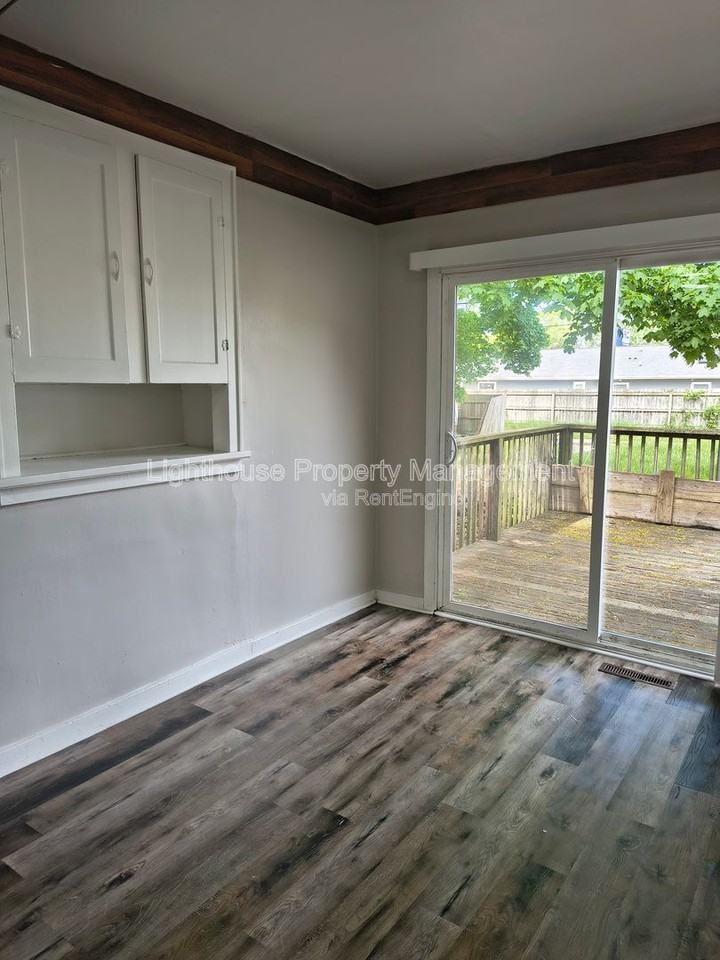 3041 Lemuel St - Photo 7 of 23