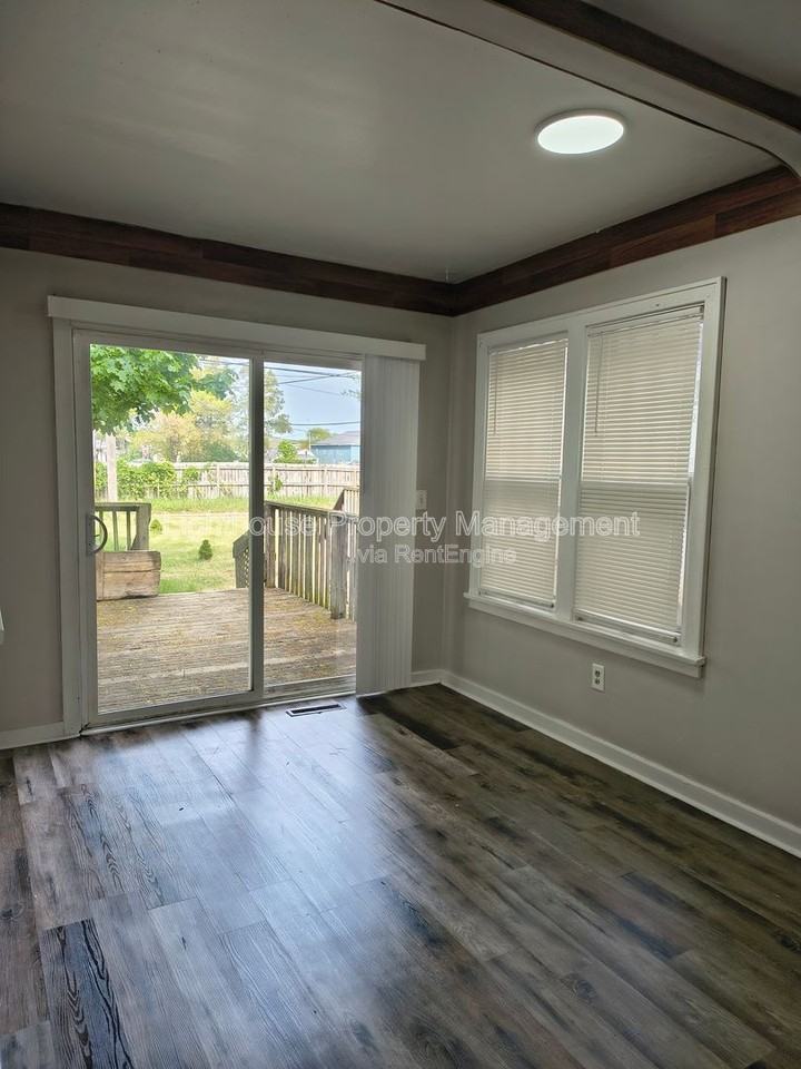 3041 Lemuel St - Photo 6 of 23