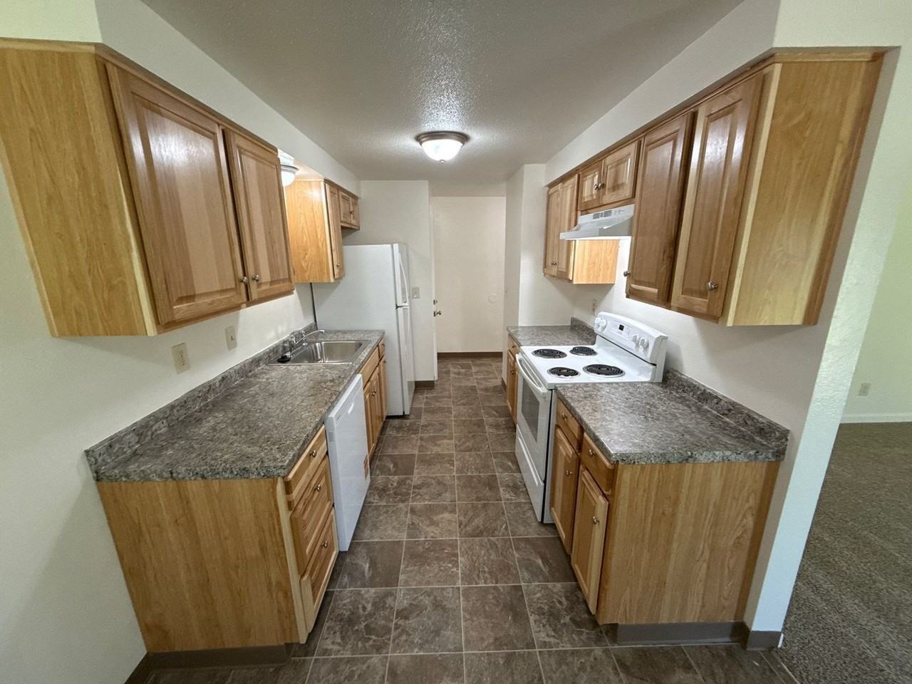 3807 Iberis St Ne - Photo 7 of 20
