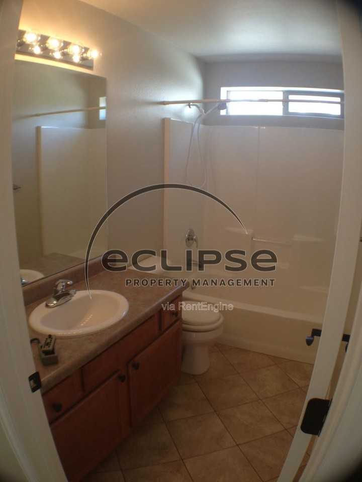 625 S Maple St #3 - Photo 3 of 13