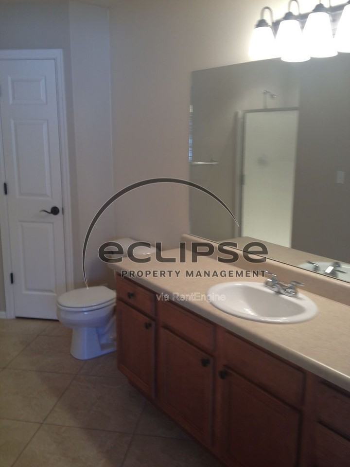 625 S Maple St #3 - Photo 4 of 13