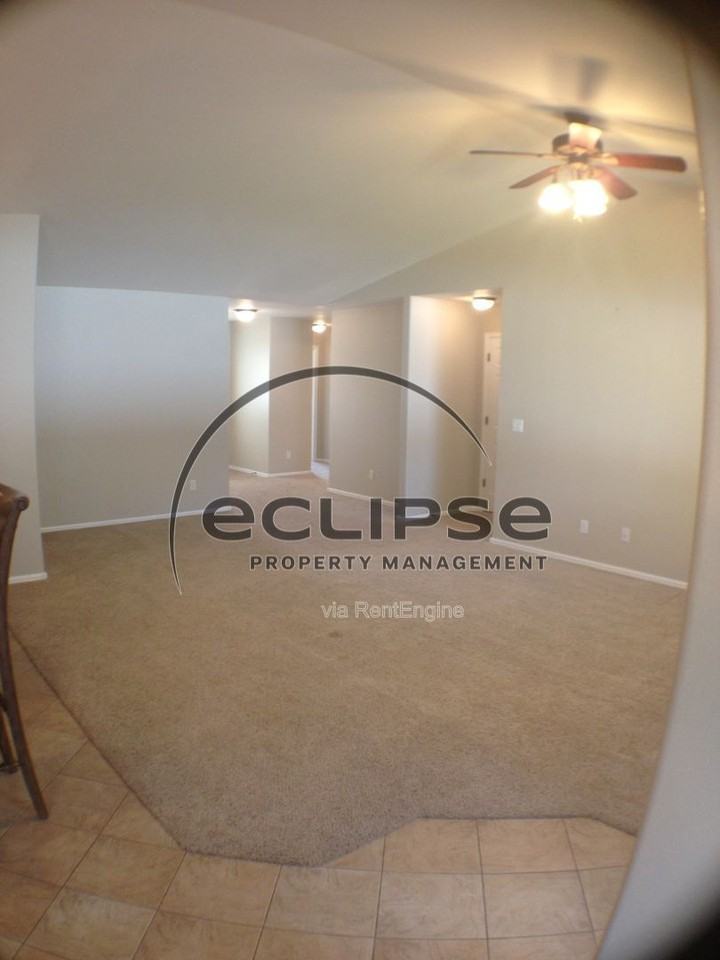 625 S Maple St #3 - Photo 7 of 13