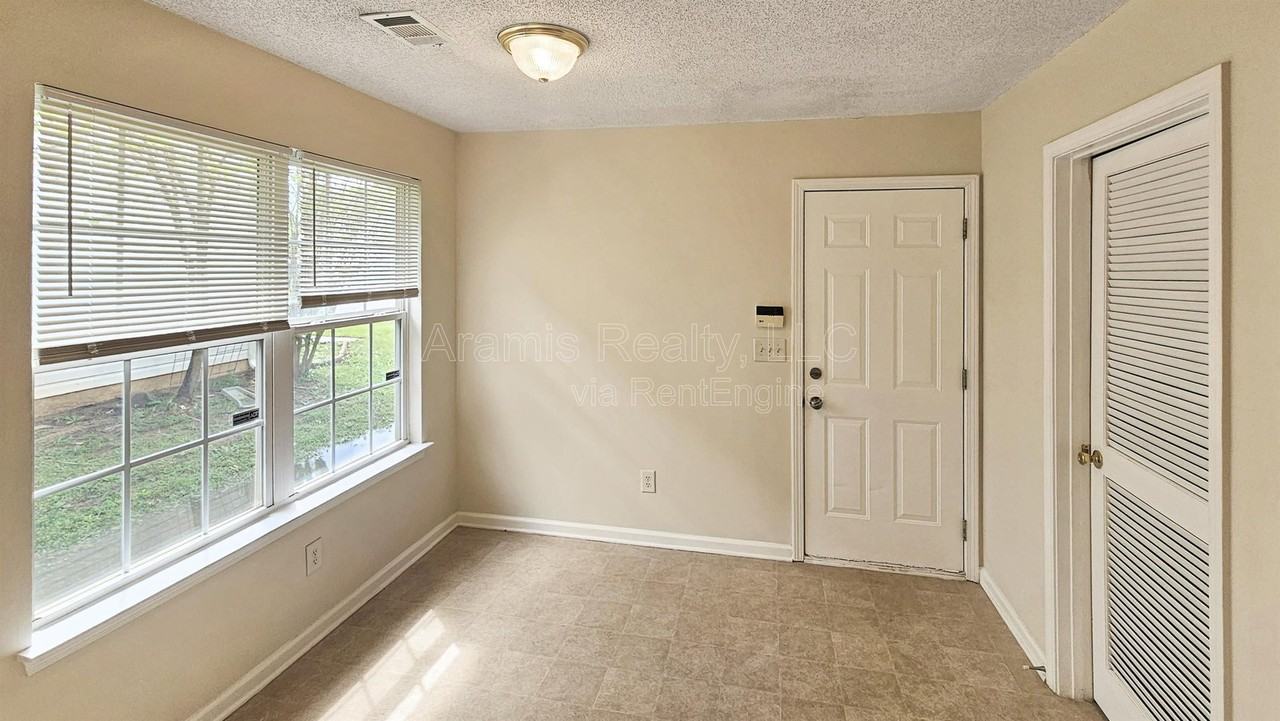 11866 Registry Blvd #1 - Photo 5 of 15