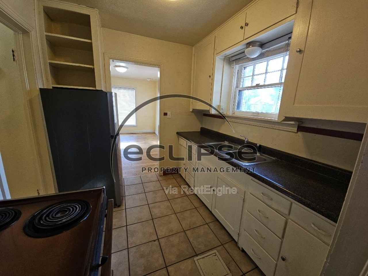 1125 3rd St - Photo 7 of 14