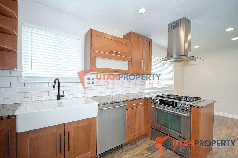 1865 N 760 W - Photo 7 of 23