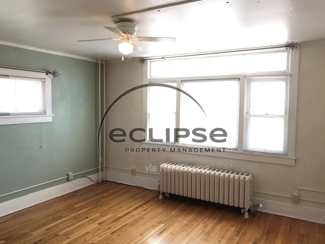 711 2nd St #2 - Photo 3 of 18