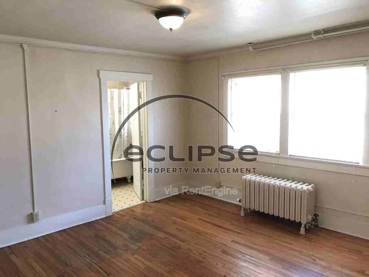 711 2nd St #2 - Photo 6 of 18