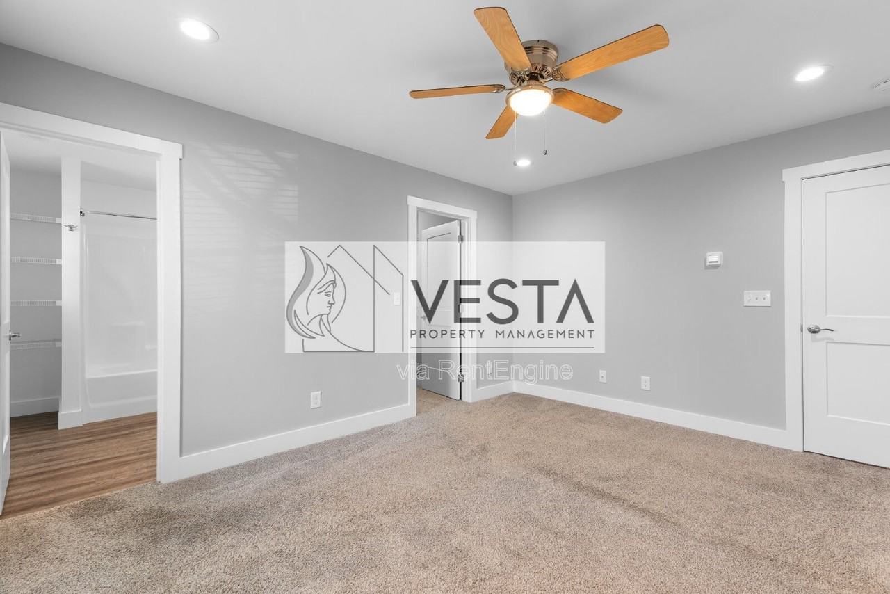 113 Stone Dr #105 - Photo 5 of 26