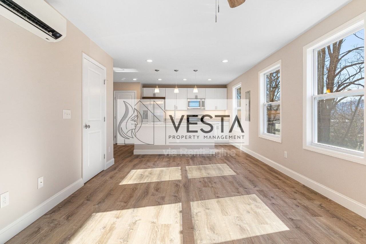 90 Moody Ave #2 - Photo 6 of 23