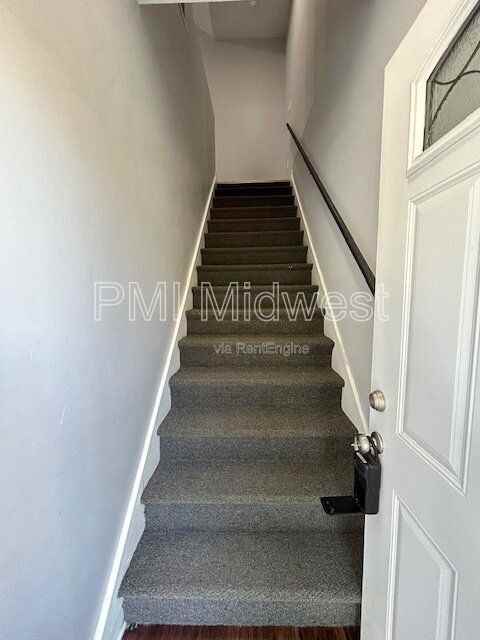 1602 Quill St #B - Photo 3 of 41